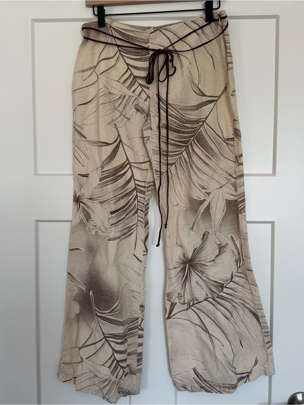 Neutral Tropical Print Wide-Leg Linen Pants
